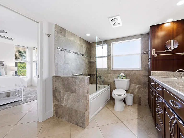 3000 NE 48th Ct #406 — Photo 16