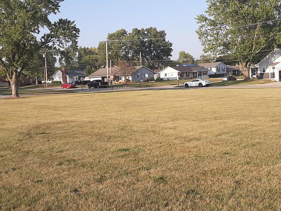 2nd image of 1203 Nagel St