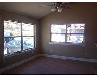 1st image of 4915 Congress Dr