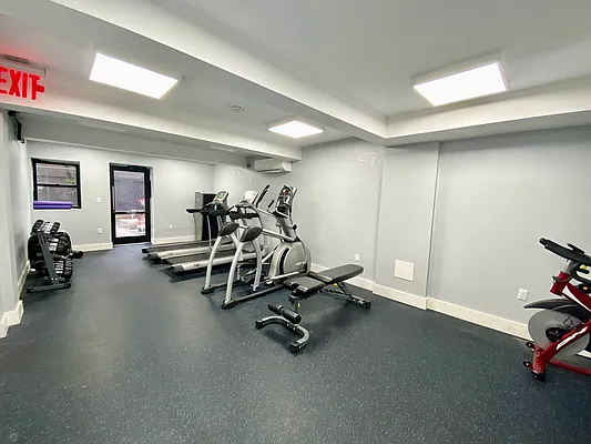 Rented by Bruma Realty LLC | media 8