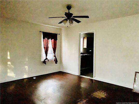 3rd image of 204 Rowland Cir