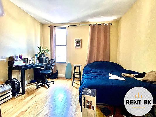 3rd image of 1482 De Kalb Ave #2R