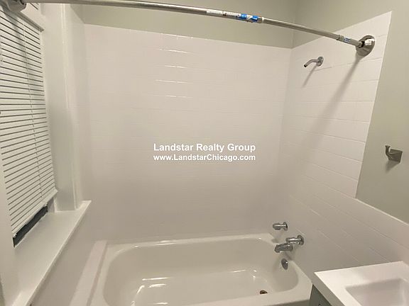 2nd image of 3205 W Sunnyside Ave #2F