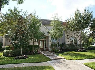 7602 Hunters Point Dr, Sugar Land, TX 77479