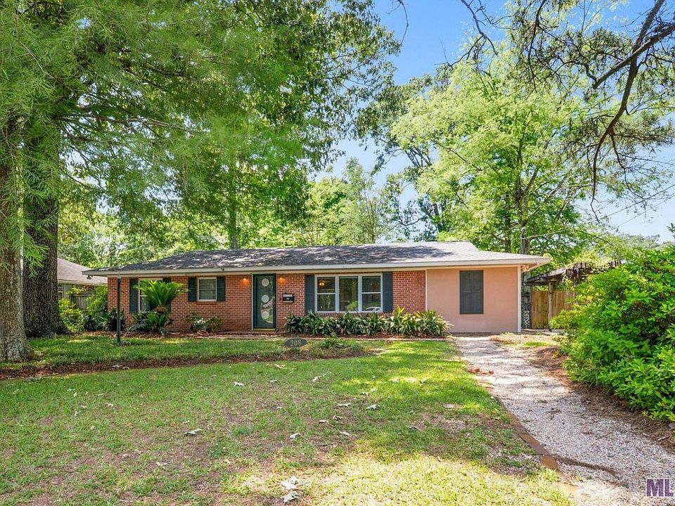1st image of 208 W Ardenwood Dr