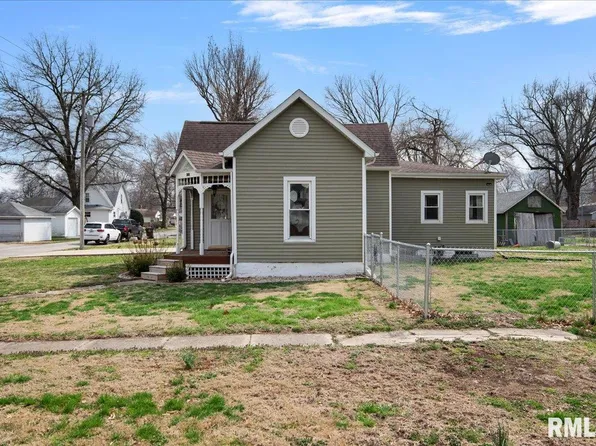 903 W Adams St, Auburn, IL 62615
