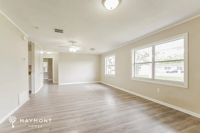 705 Maple Ave — Photo 3