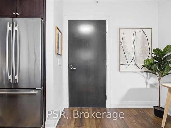 4th image of 11 Bronte Rd #422