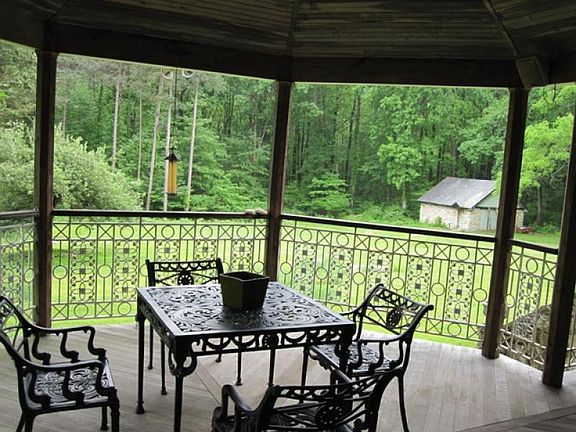 GAZEBO VIEW