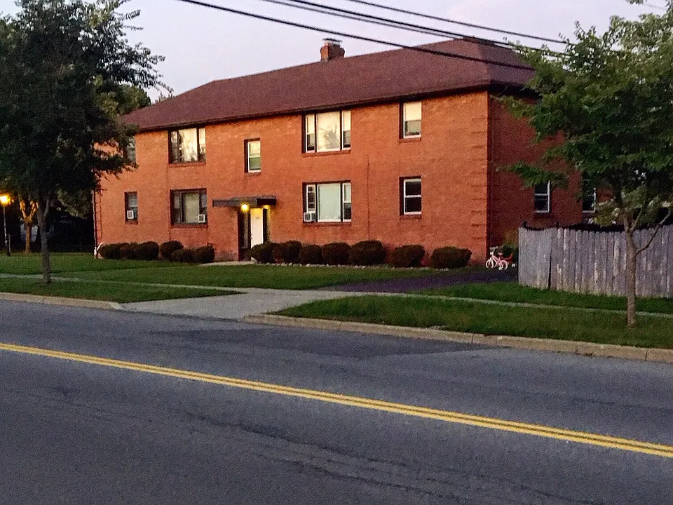 1345 Parker Blvd