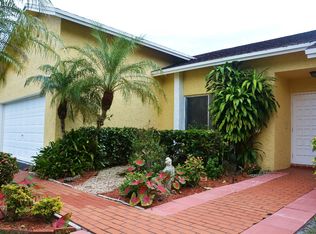 8240 SW 27th Pl, Fort Lauderdale, FL 33328