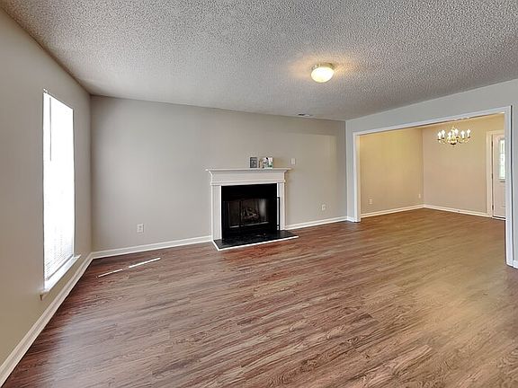 4th image of 4907 Osage Cir