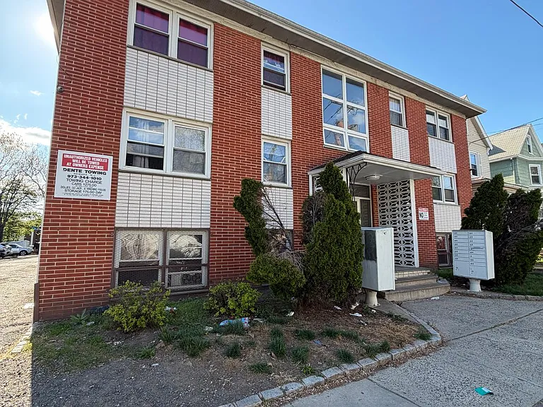 41 Smith St #C8 — Photo 8