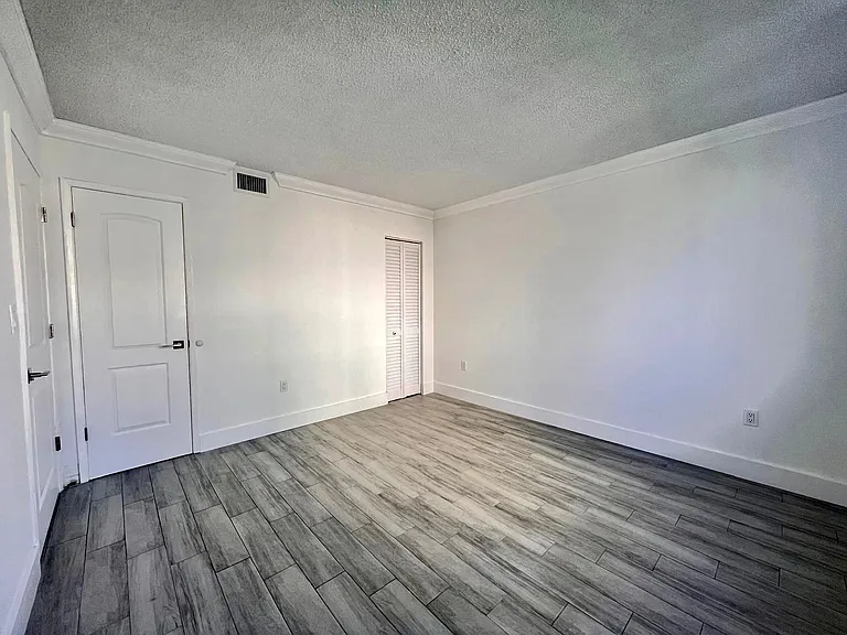 126 SW 17th Rd #405 — Photo 22