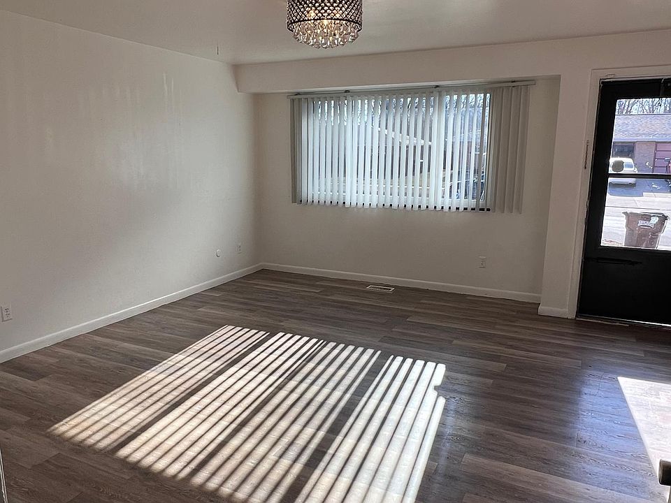 1st image of 2883 Benchwood Dr #2883