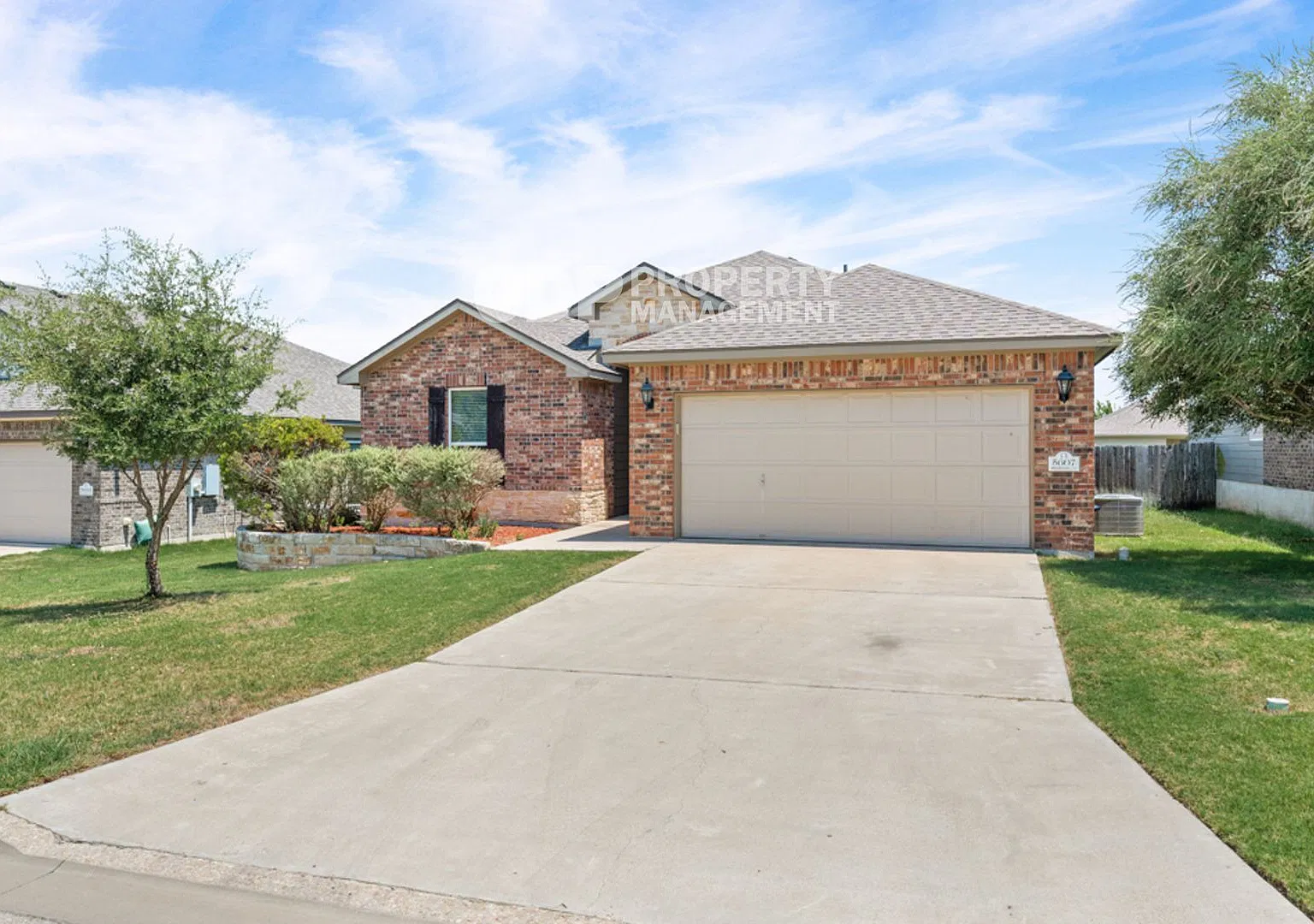 3 Bed-2 Bath- Wyndham Neighborhood-Academy ISD — Photo 2