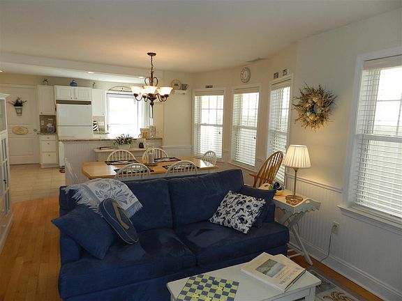 2nd image of 115 Wesley Ave
