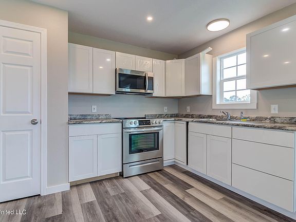 5th image of 23 Lilliemae Ln