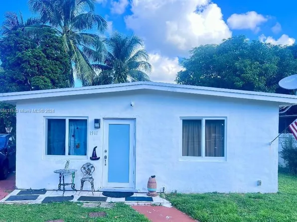 1911 NW 153rd St, Miami Gardens, FL 33054