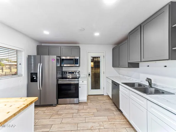 3755 E Garden St, Tucson, AZ 85713