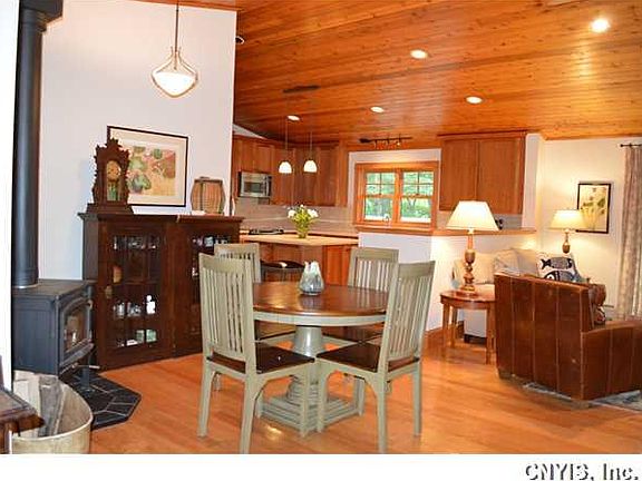 4th image of 47231 Deer Run Dr