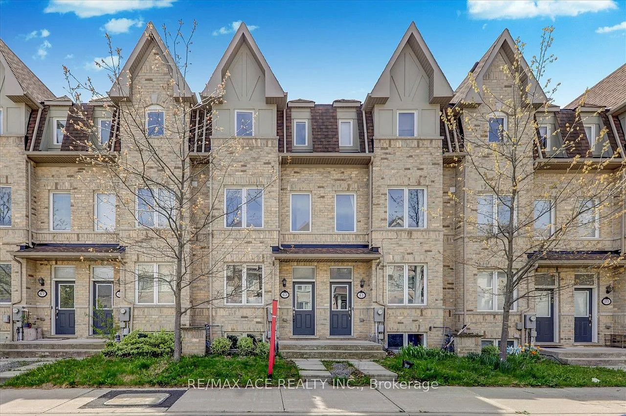 5 bed, $3,650 — Photo 2