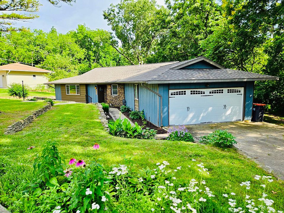 802 Hickory Street, Cassville, MO 65625 | Zillow