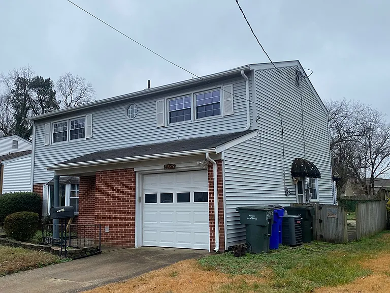 8225 Tabor Ct — Photo 2