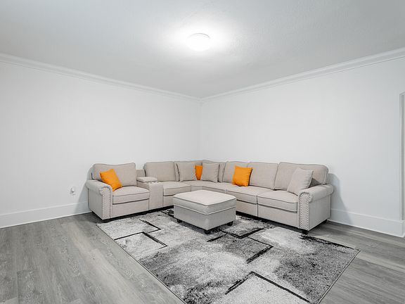 3rd image of 1203 Rockway Dr