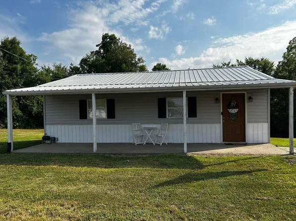 995 Day Rd, Dry Ridge, KY 41035