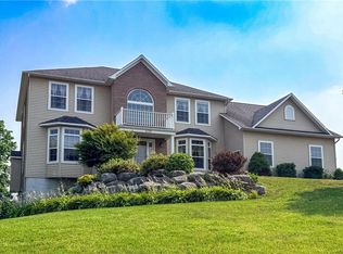 6139 Thunderhead Ln, Jamesville, NY 13078