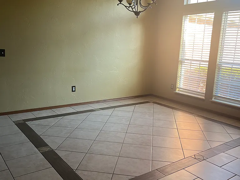 1512 NW 151st Ter #1 — Photo 3