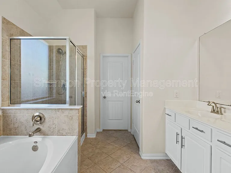 9430 Harmony Lake Ln — Photo 19
