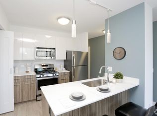 420 N Orleans St #34D, Chicago, IL 60654