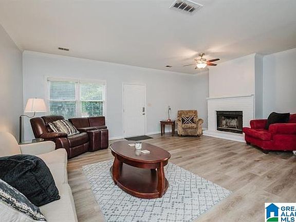 2nd image of 218 Carl Nichols Dr