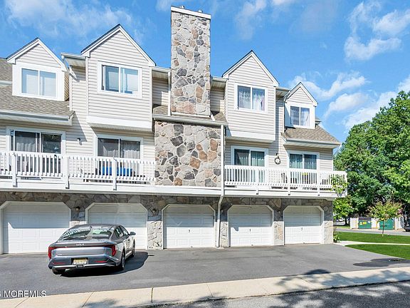 3rd image of 4303 Norma Place #4303