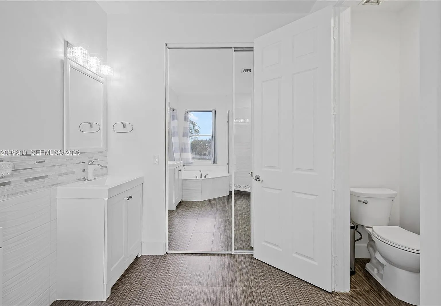 4 bed, 3.0 bath, 3080 sqft, $6,500 — Photo 3