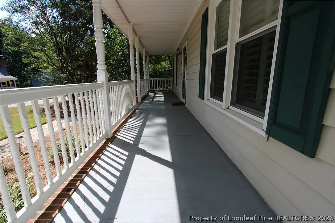 3 bed, 2.5 bath, 2019 sqft, $2,195 — Photo 3
