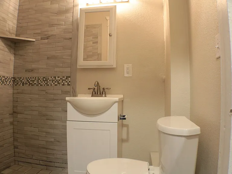 3825 Baltimore Ave — Photo 28