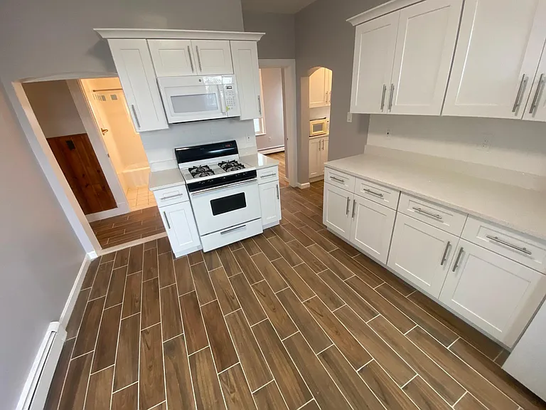 11 Houghton St #2 — Photo 15