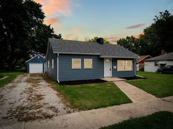 925 E Washington St, Pontiac, IL 61764