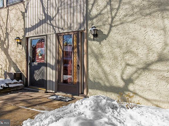2nd image of 4644 Essex Ct