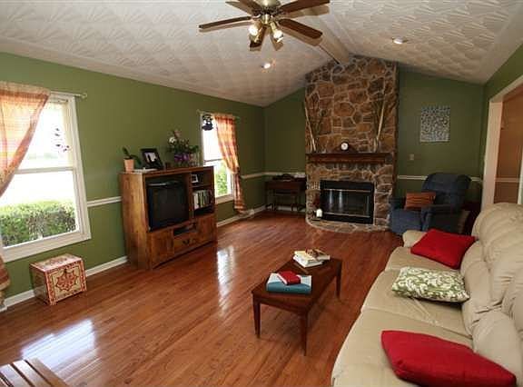 2nd image of 253 Richardsville Byp