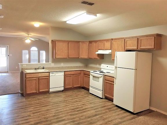 2nd image of 6536 86th St