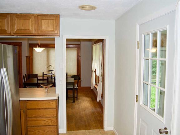 4th image of 500 N Stewart St
