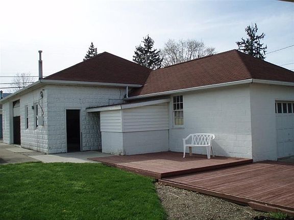 5th image of 628 Gray Ave