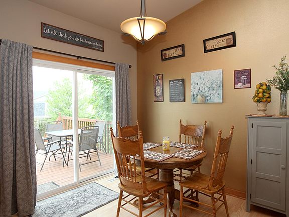 4th image of 213 Woodland Preserve