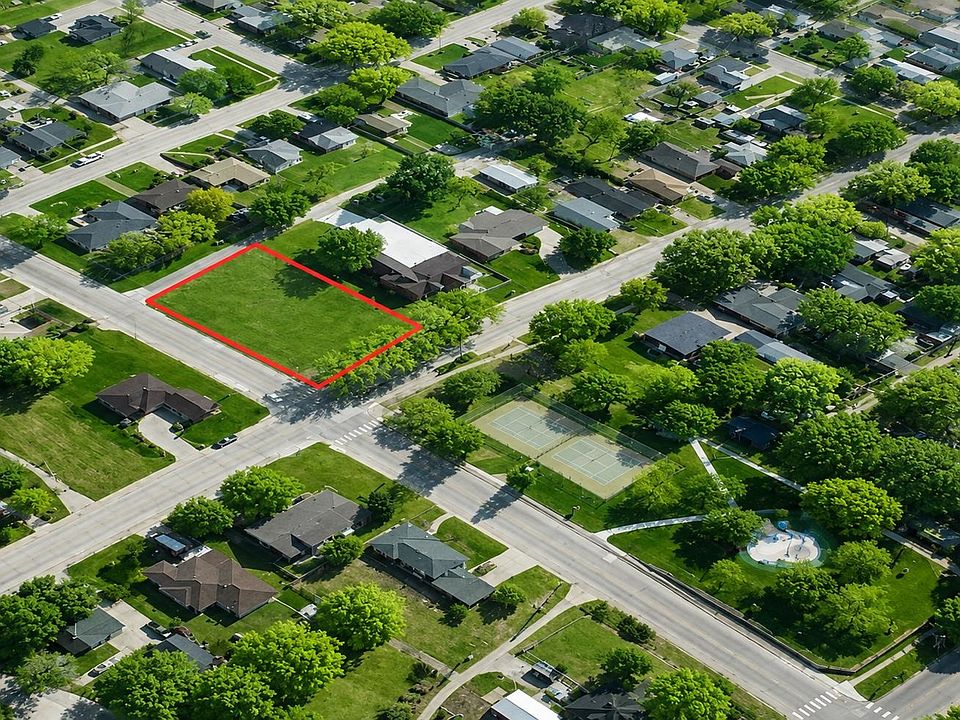 1st image of F 1919th Ave