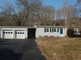 107 Candlewood Rd, Groton, CT 06340