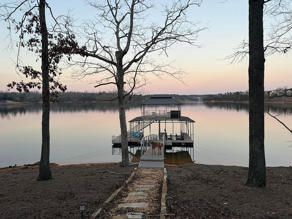 2nd image of 82 Waterside Cir